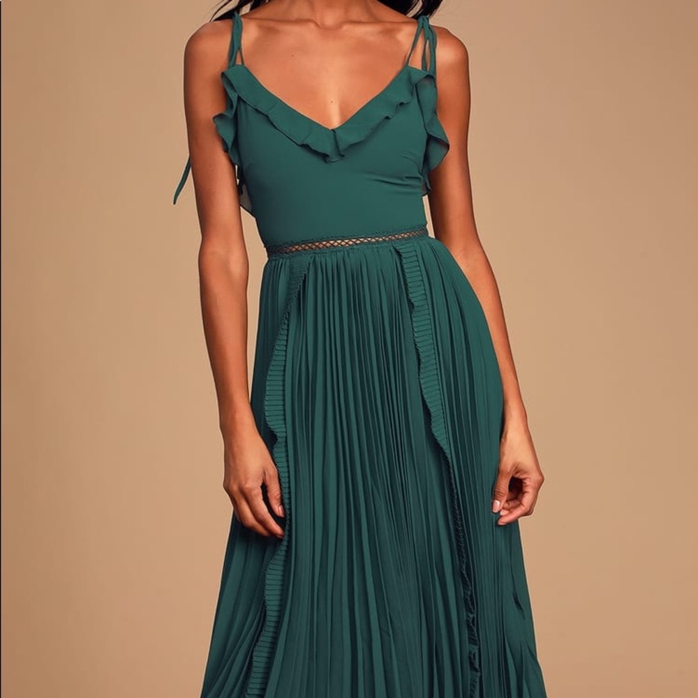 NWT - never a dull moment emerald green tie strap pleated midi dress. Xs